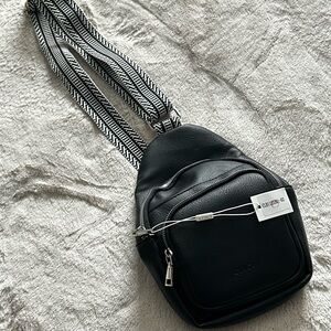 Elegant Black Crossbody Bag by Gucci